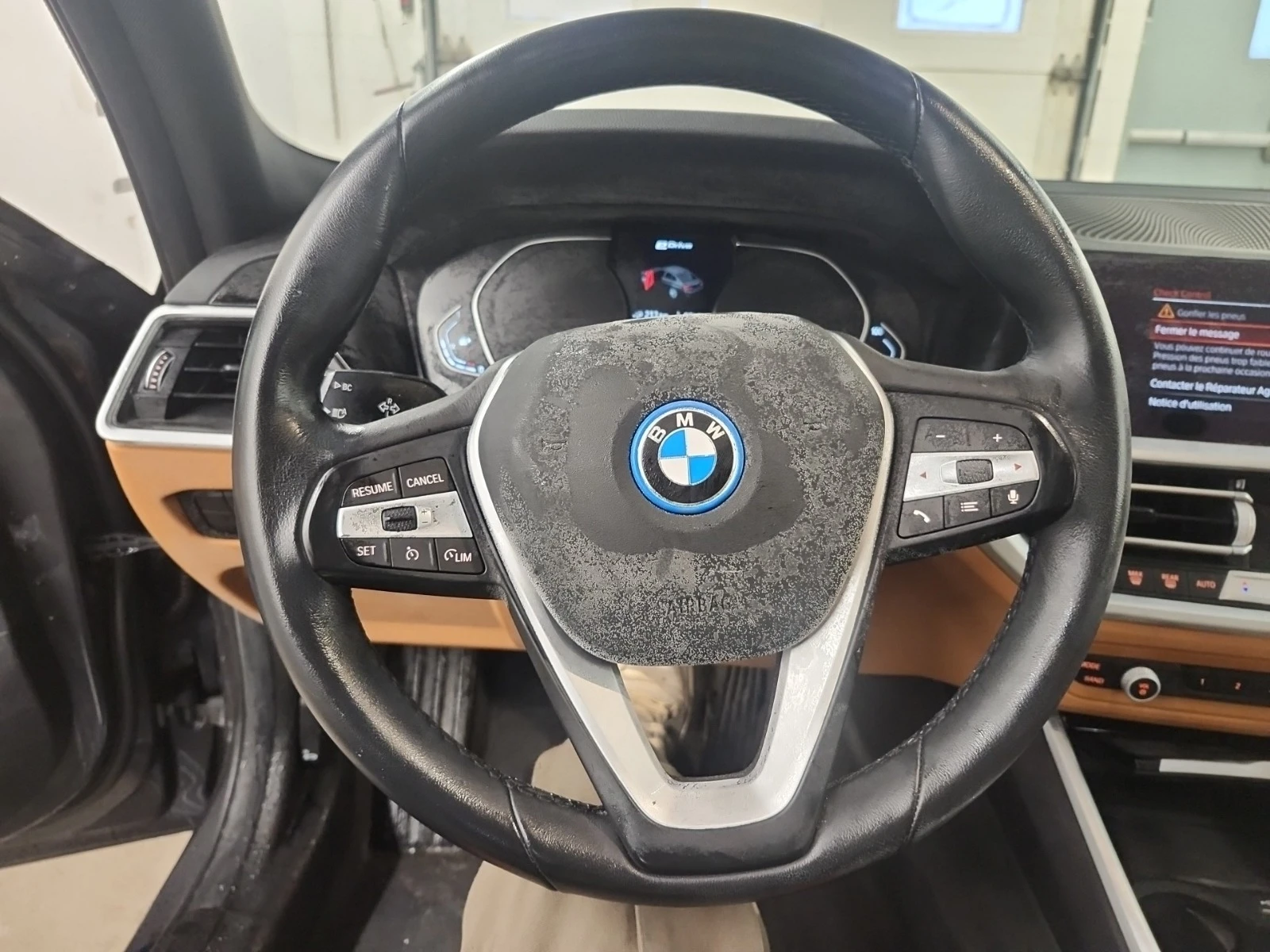 BMW 330 E HYBRID * * CARFAX * * АВТО КРЕДИТ * *  - изображение 8