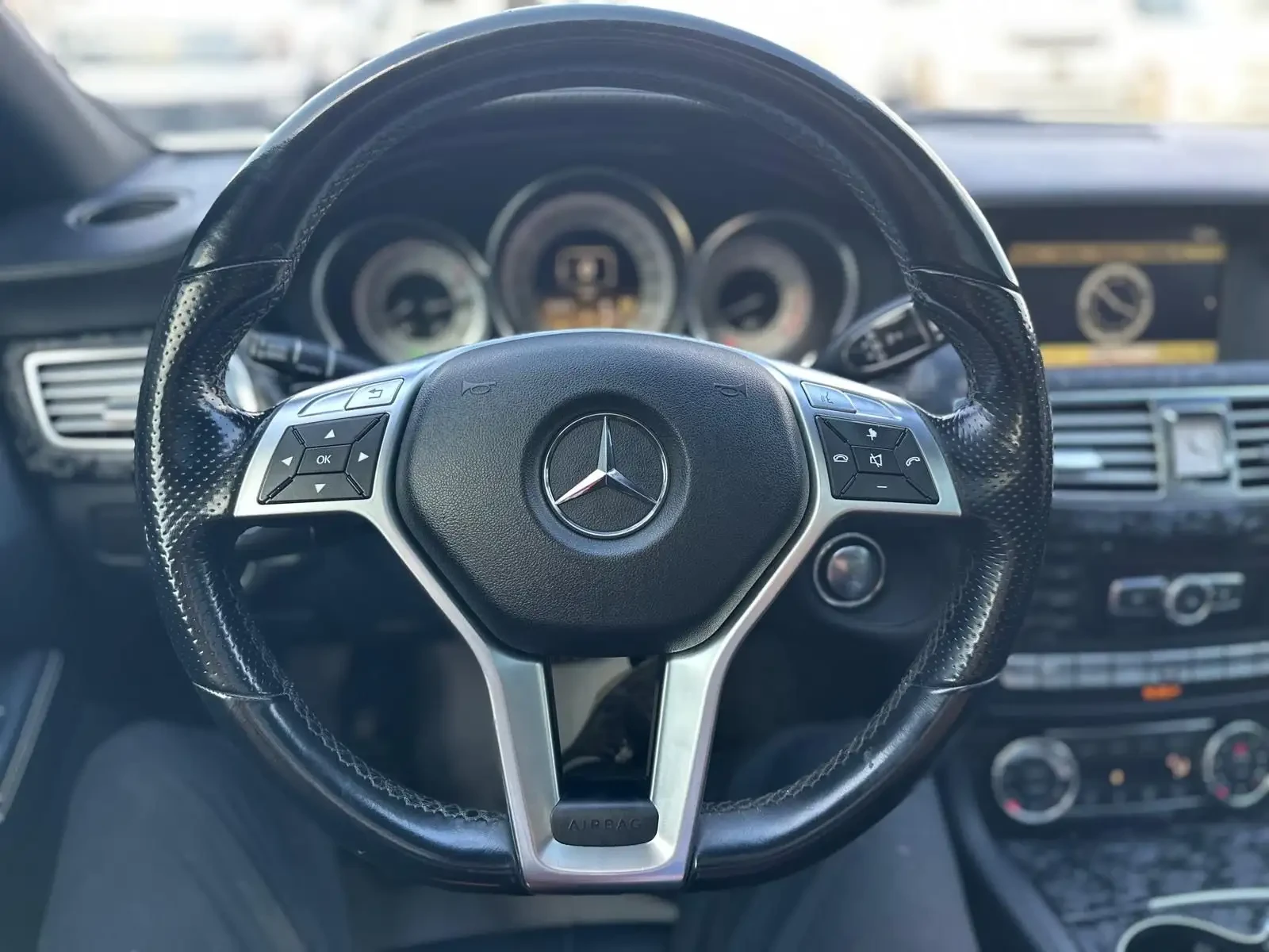 Mercedes-Benz CLS 550 * CARFAX * ФИНАНСИРАНЕ  - изображение 10