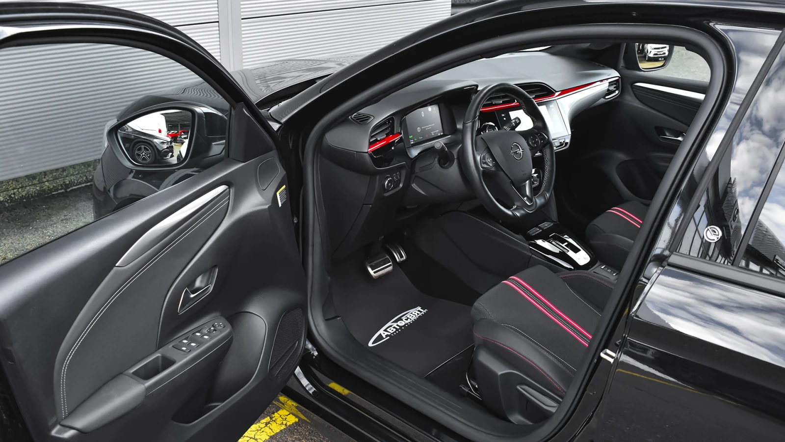 Opel Corsa e-GS Line 50 kWh - изображение 8