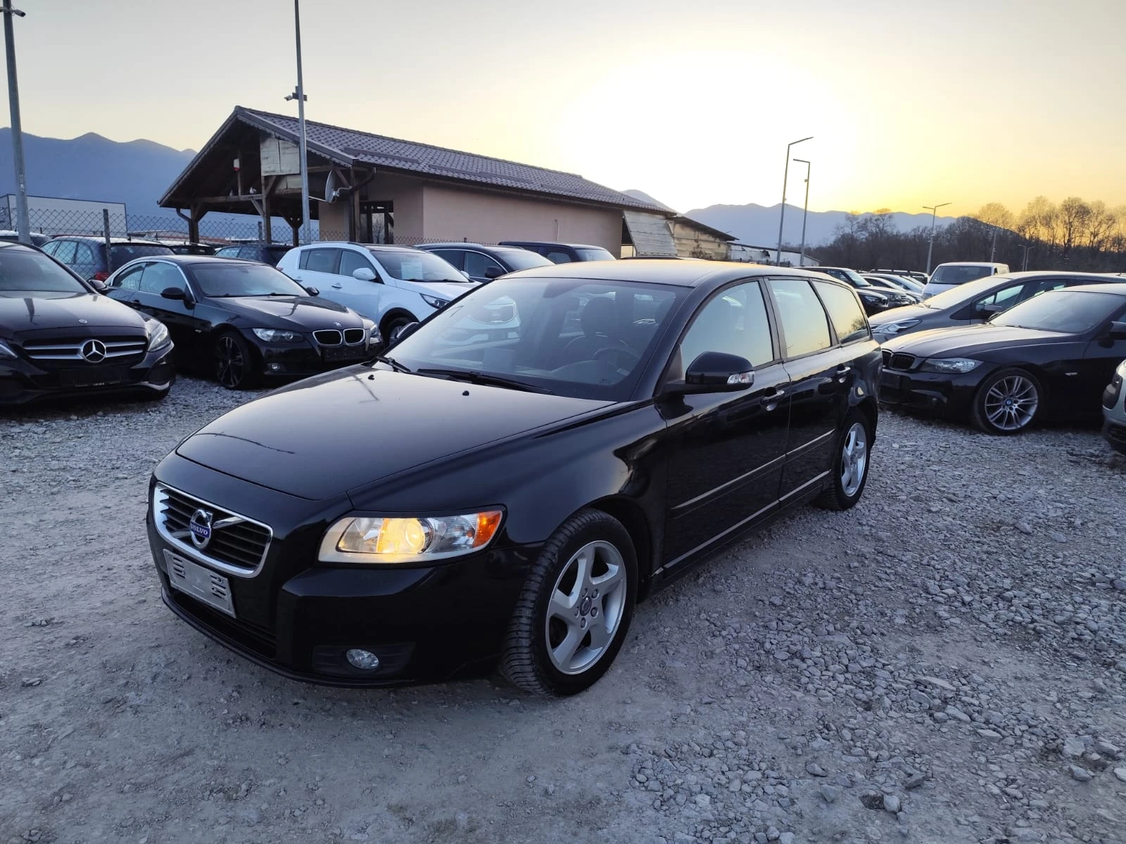 Volvo V50 1.6 дизел Италия | Auto.bg — изображение 1
