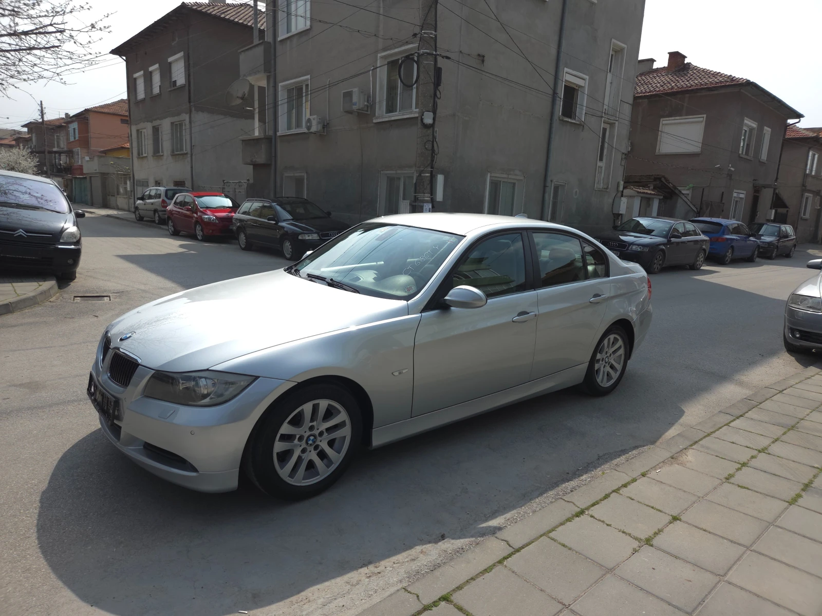 BMW 320 d 163 NAVI, снимка 8 - Автомобили и джипове - 54181596