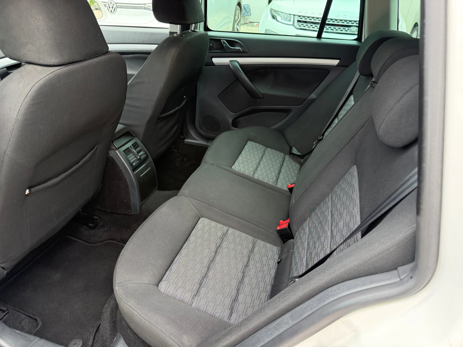 Skoda Octavia 1.6TDI - 105к.с. , снимка 15 - Автомобили и джипове - 54477622