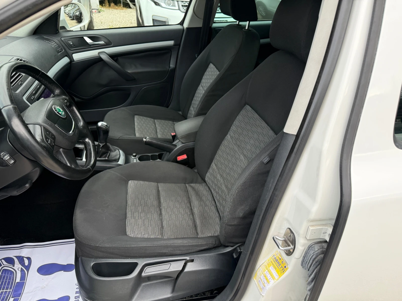 Skoda Octavia 1.6TDI - 105к.с. , снимка 9 - Автомобили и джипове - 54477622