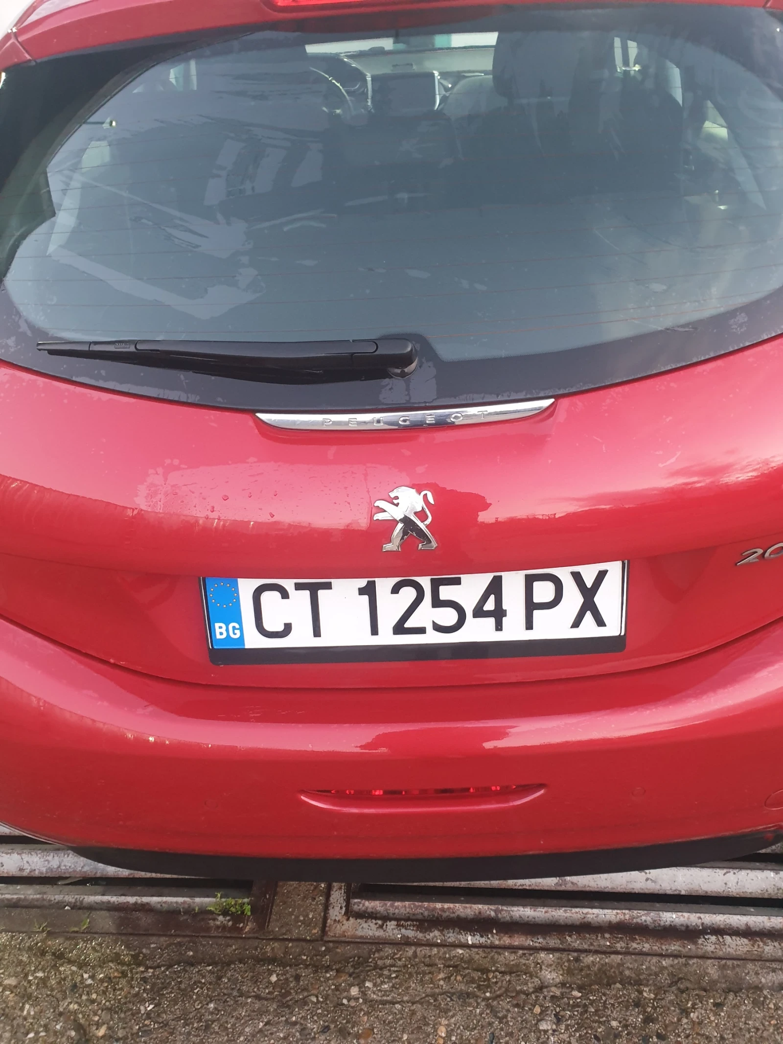 Peugeot 208 1.4, снимка 3 - Автомобили и джипове - 54573669