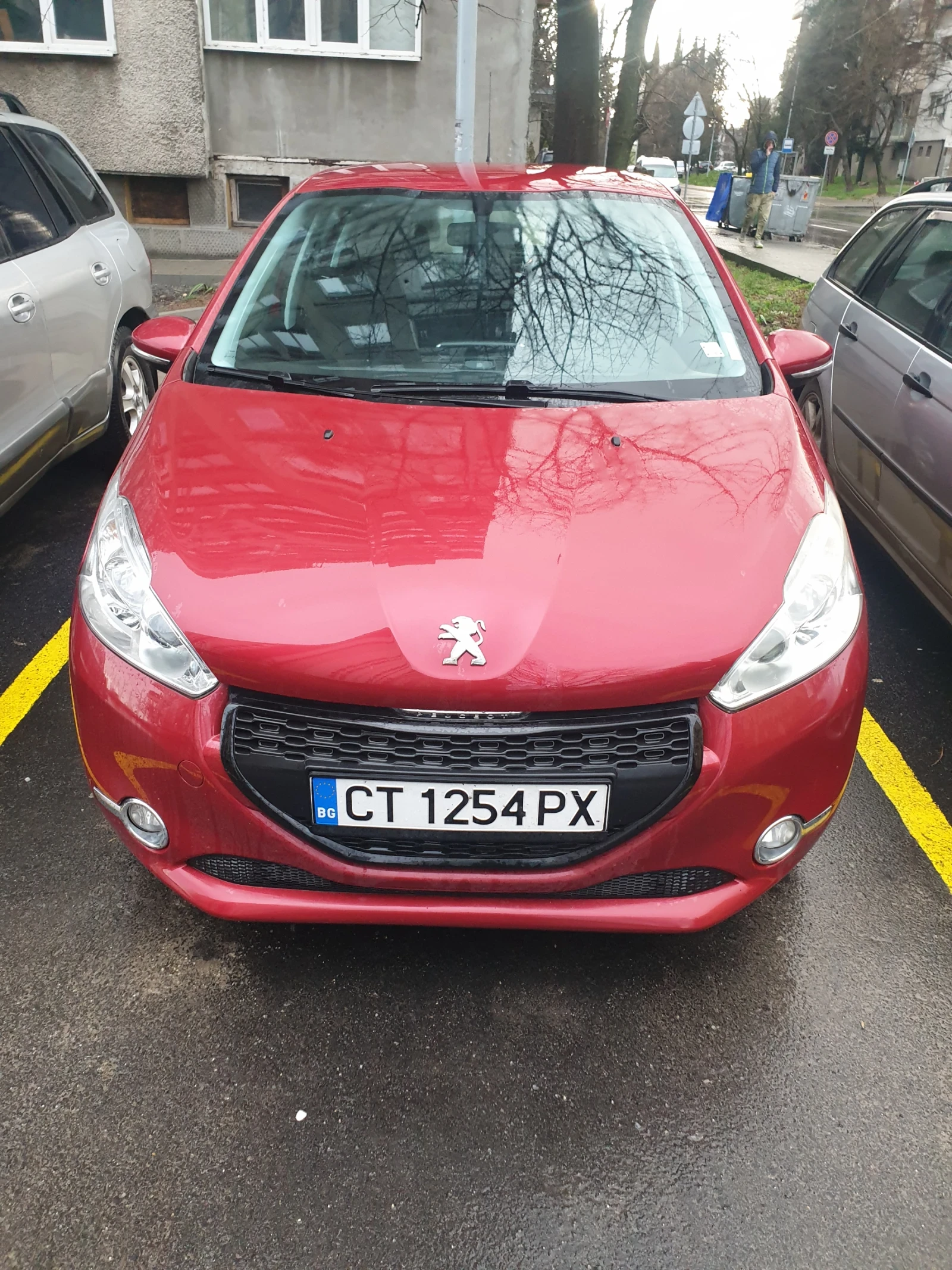 Peugeot 208 1.4, снимка 13 - Автомобили и джипове - 54573669