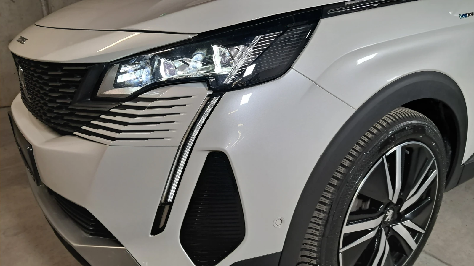 Peugeot 3008 1.6 HYBRID* GT-LINE* 4WD* 360 , снимка 7 - Автомобили и джипове - 54596082
