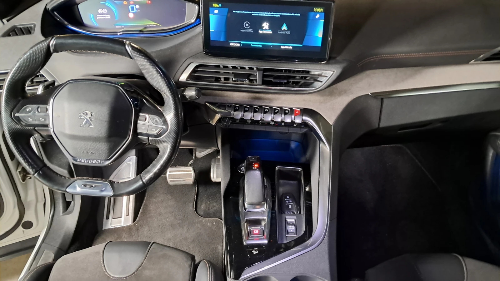 Peugeot 3008 1.6 HYBRID* GT-LINE* 4WD* 360 , снимка 12 - Автомобили и джипове - 54596082