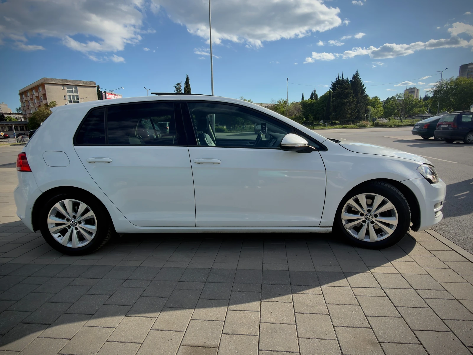 VW Golf, снимка 4 - Автомобили и джипове - 54598654