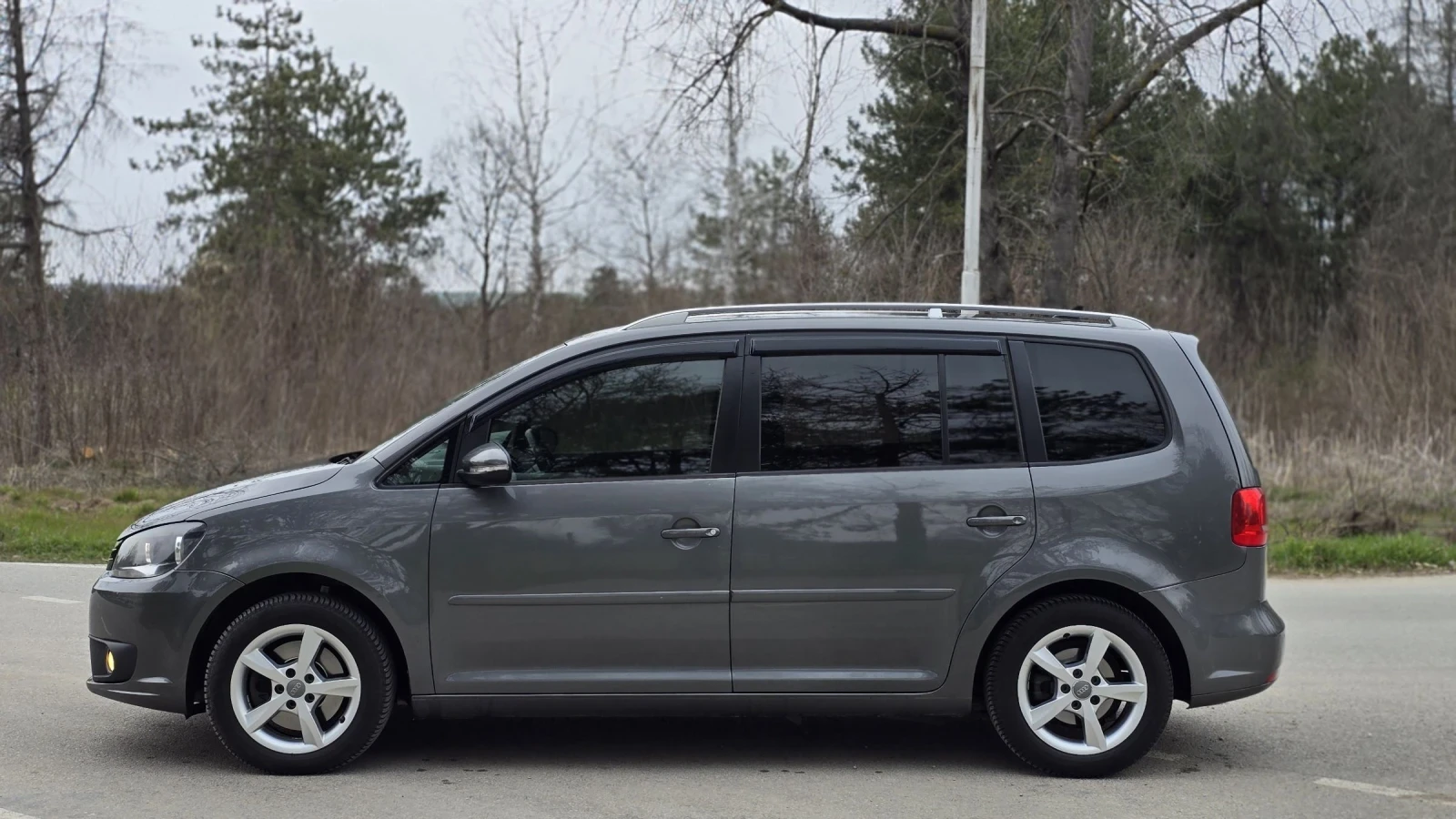 VW Touran DSG Печка Нави, снимка 2 - Автомобили и джипове - 54628542