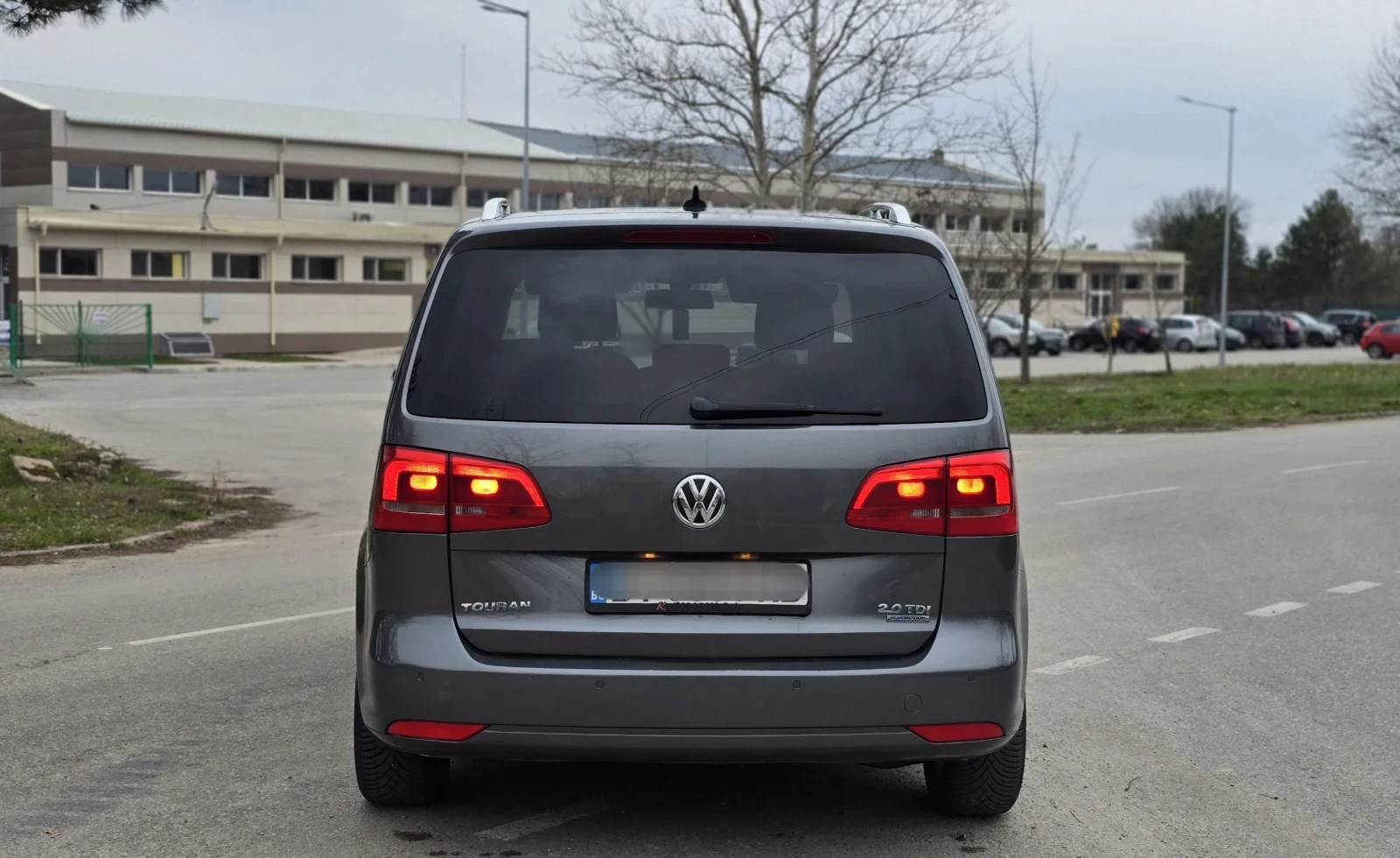 VW Touran DSG Печка Нави, снимка 4 - Автомобили и джипове - 54628542