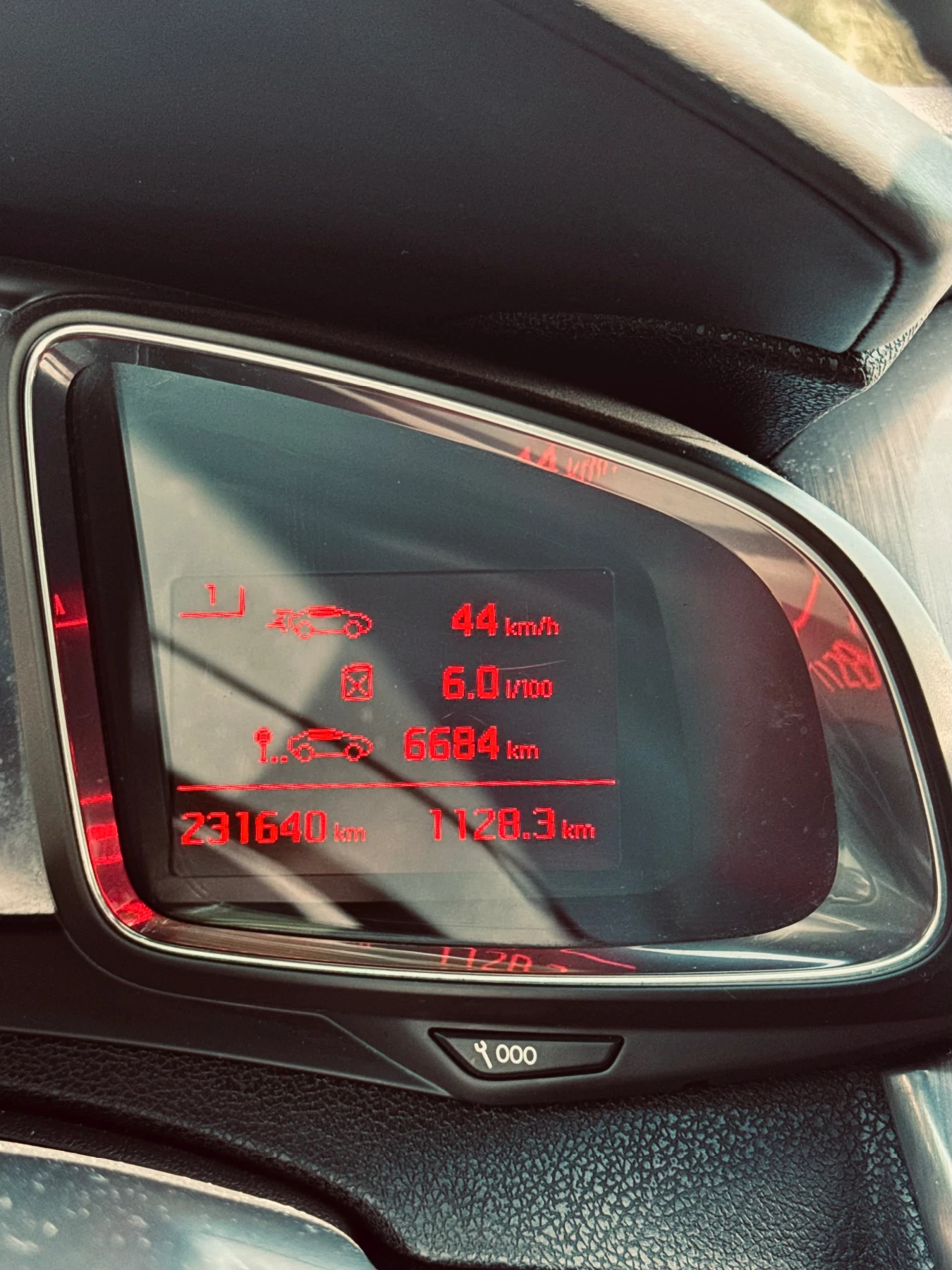 DS DS 5 1.6 BlueHDi 115 к.с., ръчка, снимка 12 - Автомобили и джипове - 54719914