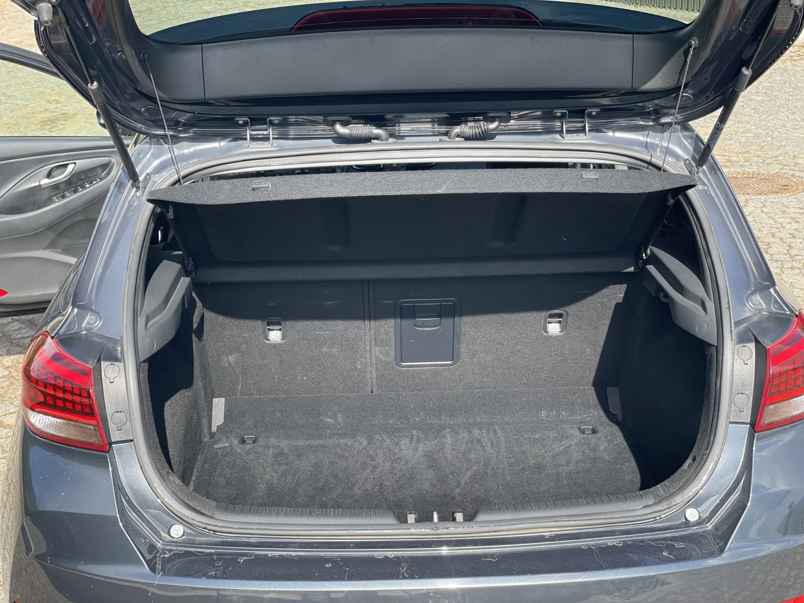 Hyundai I30 1.6 CRDi N-Line 48V, снимка 8 - Автомобили и джипове - 54815355