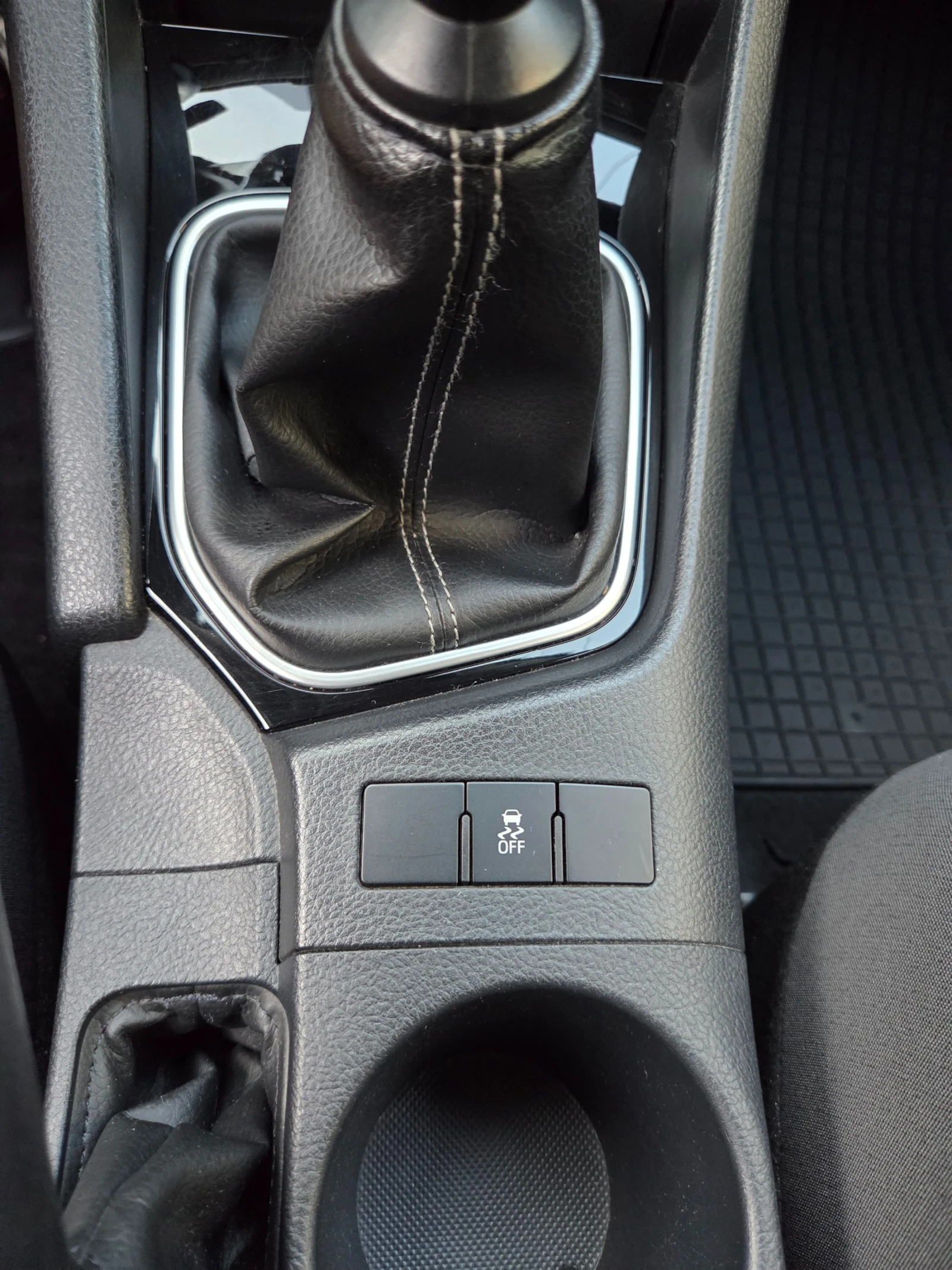 Toyota Corolla, снимка 9 - Автомобили и джипове - 55403575