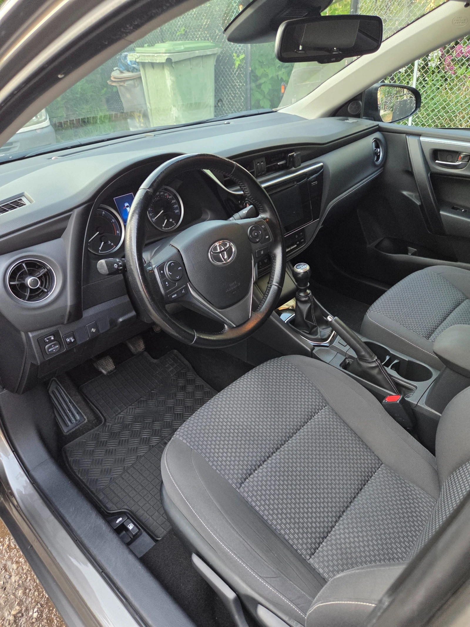 Toyota Corolla, снимка 5 - Автомобили и джипове - 55403575