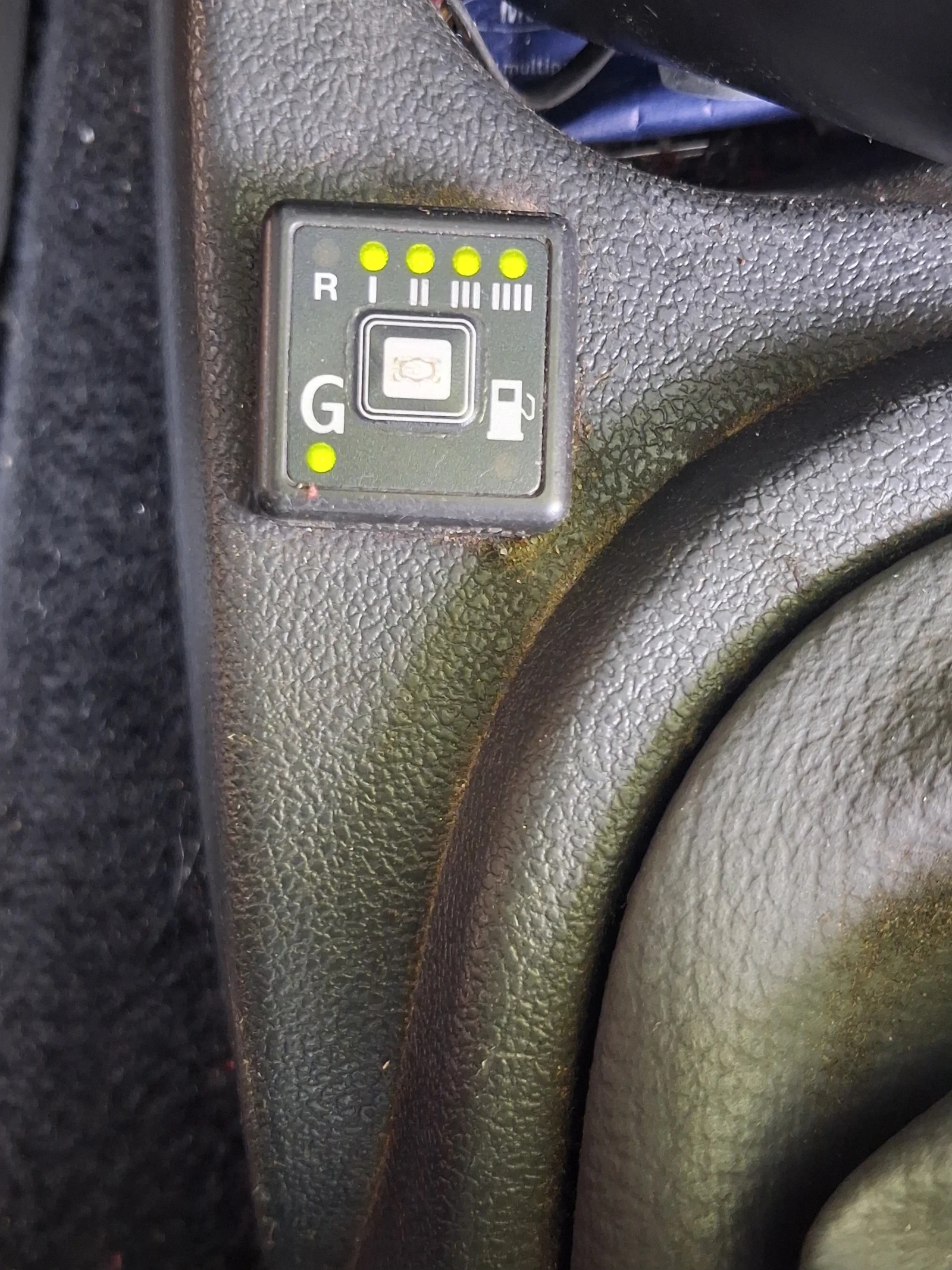 Dacia Logan 1.2, снимка 6 - Автомобили и джипове - 55875800