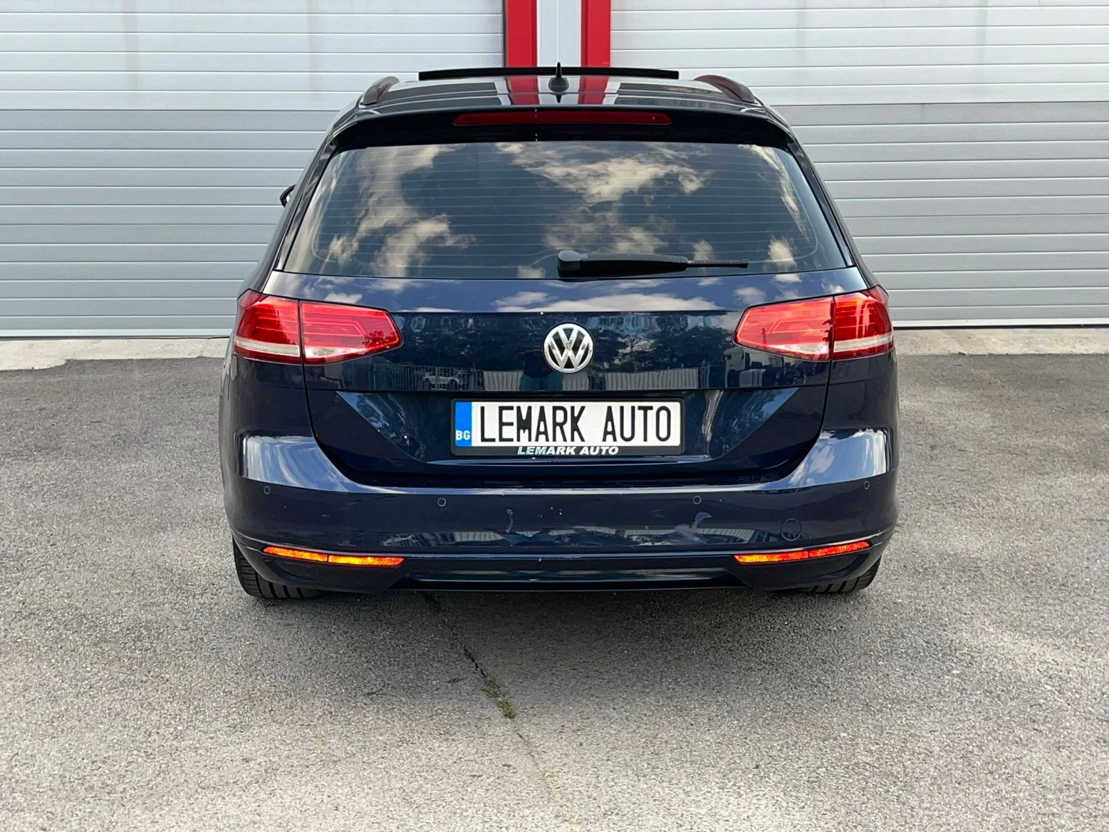 VW Passat 2.0TDI AUTOMATIK PANORAMA KEY LESS START STOP NAVI, снимка 10 - Автомобили и джипове - 56106384