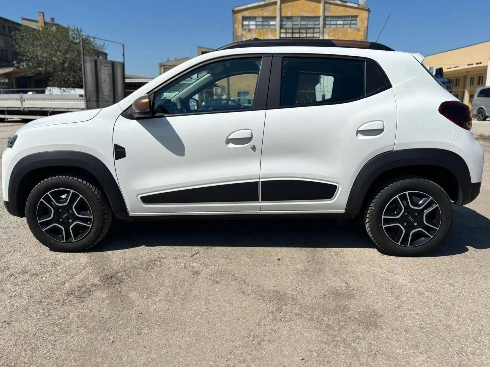 Dacia Spring 65 EXTREME, снимка 3 - Автомобили и джипове - 56247394