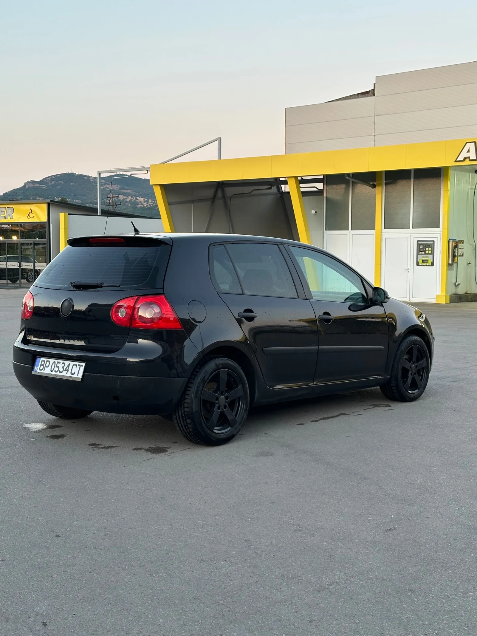 VW Golf 1.9 TDI, снимка 4 - Автомобили и джипове - 56274260