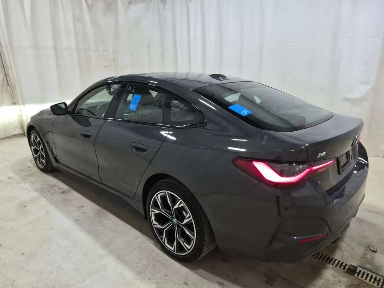 BMW i4, снимка 6 - Автомобили и джипове - 56688407