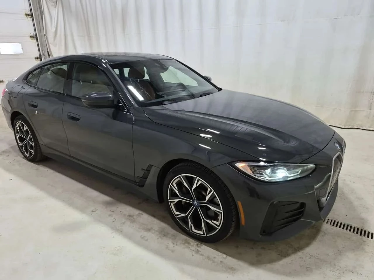 BMW i4, снимка 5 - Автомобили и джипове - 56688407