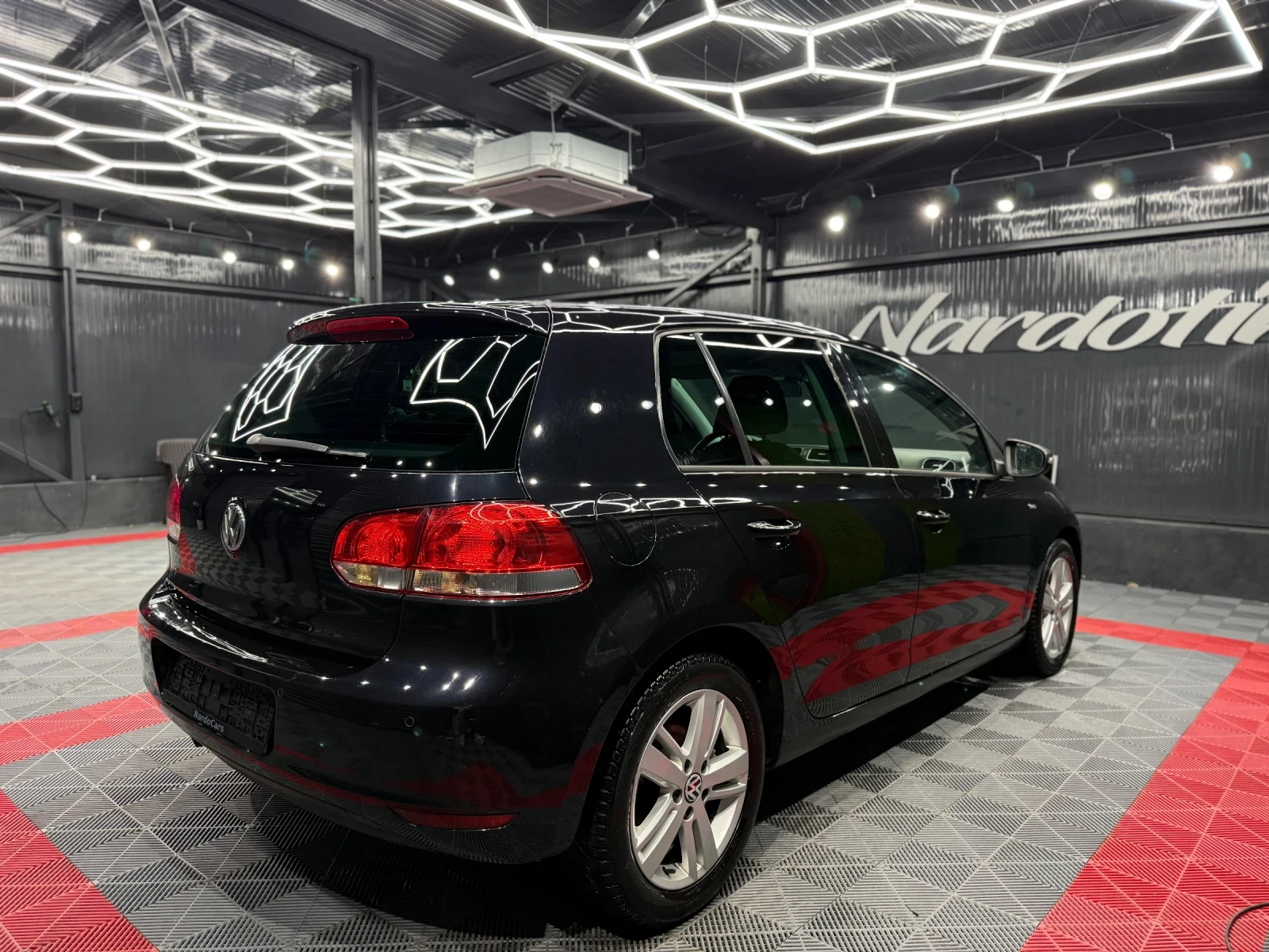 VW Golf 1.6 TDI MATCH, снимка 3 - Автомобили и джипове - 56728312
