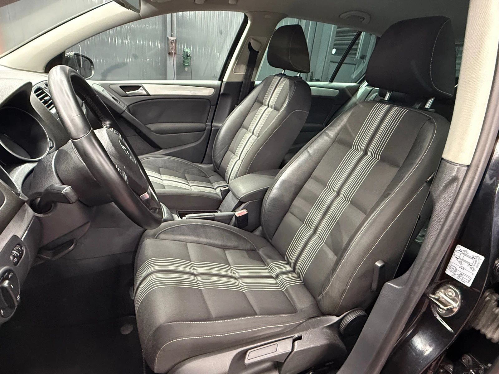 VW Golf 1.6 TDI MATCH, снимка 6 - Автомобили и джипове - 56728312