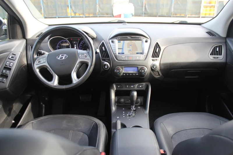 Hyundai IX35 2.0crdi 184к.с. АВТОМАТ, НАВГАЦИЯ, ПАНОРАМА, КОЖА, снимка 16 - Автомобили и джипове - 46549276