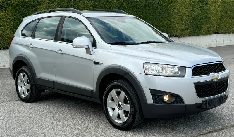 Chevrolet Captiva 2.2D/163кс 7 МЕСТА, снимка 1 - Автомобили и джипове - 47126423