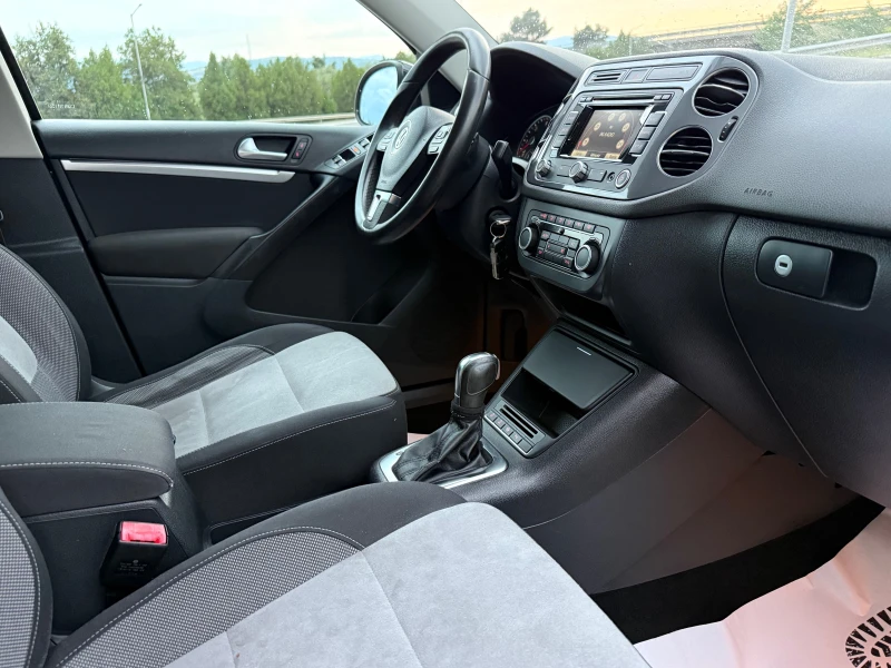 VW Tiguan Автоматик 4х4, снимка 11 - Автомобили и джипове - 51303699