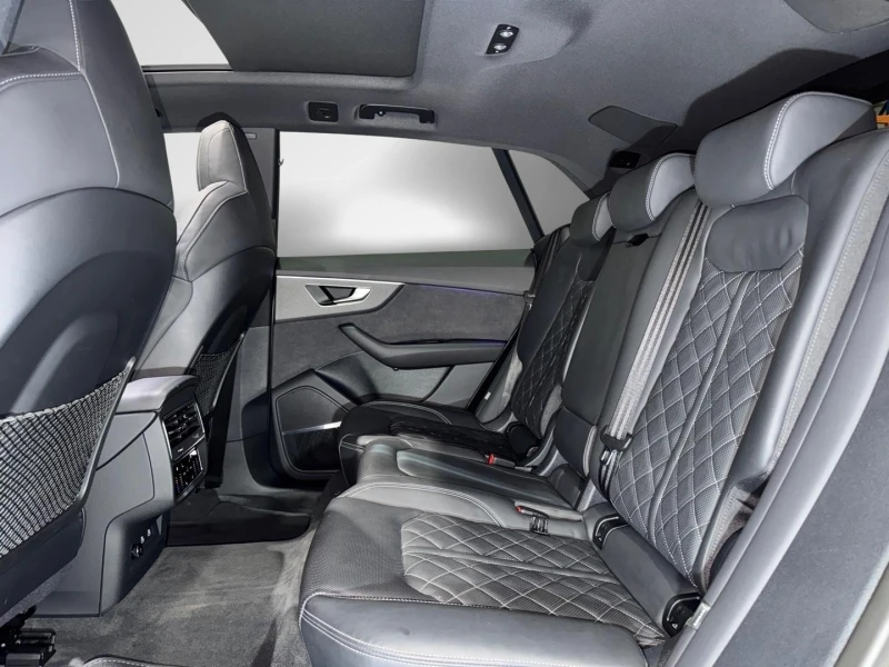 Audi SQ8 TFSI/FACELIFT/B&O/S-SEATS/PANO/360/HEAD UP/23/, снимка 12 - Автомобили и джипове - 52294252