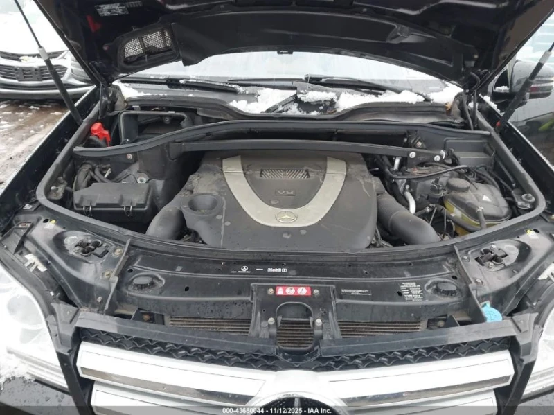 Mercedes-Benz GL 550 4MATIC, снимка 9 - Автомобили и джипове - 53244524