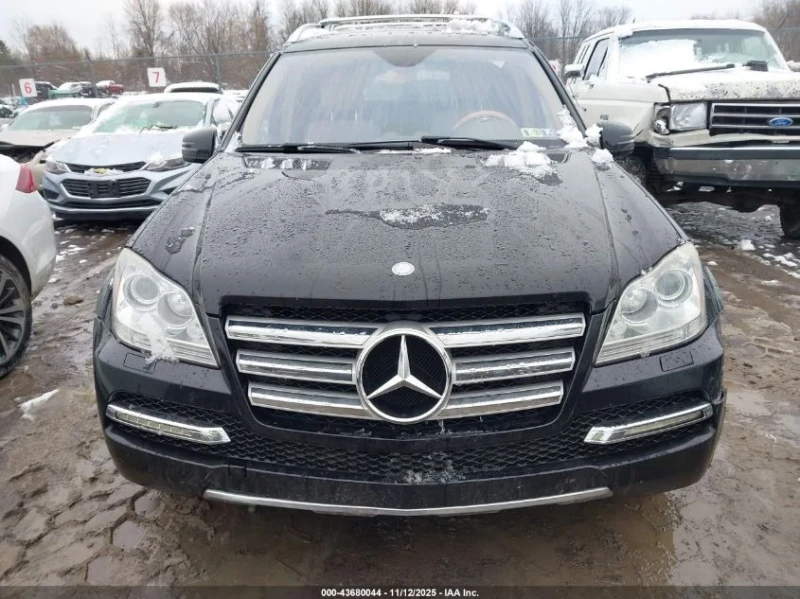 Mercedes-Benz GL 550 4MATIC, снимка 11 - Автомобили и джипове - 53244524