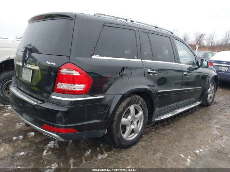 Mercedes-Benz GL 550 4MATIC, снимка 4 - Автомобили и джипове - 53244524