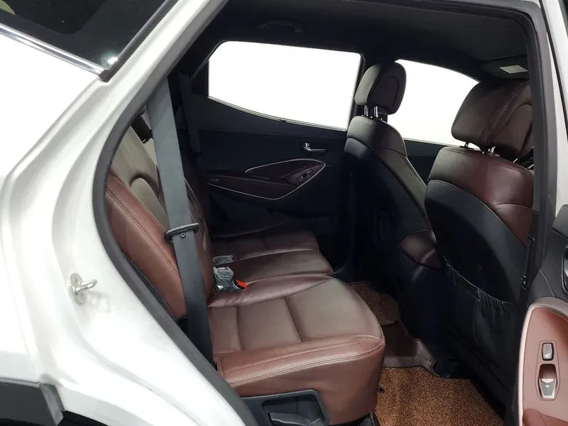 Hyundai Santa fe 2.0, снимка 11 - Автомобили и джипове - 54255453