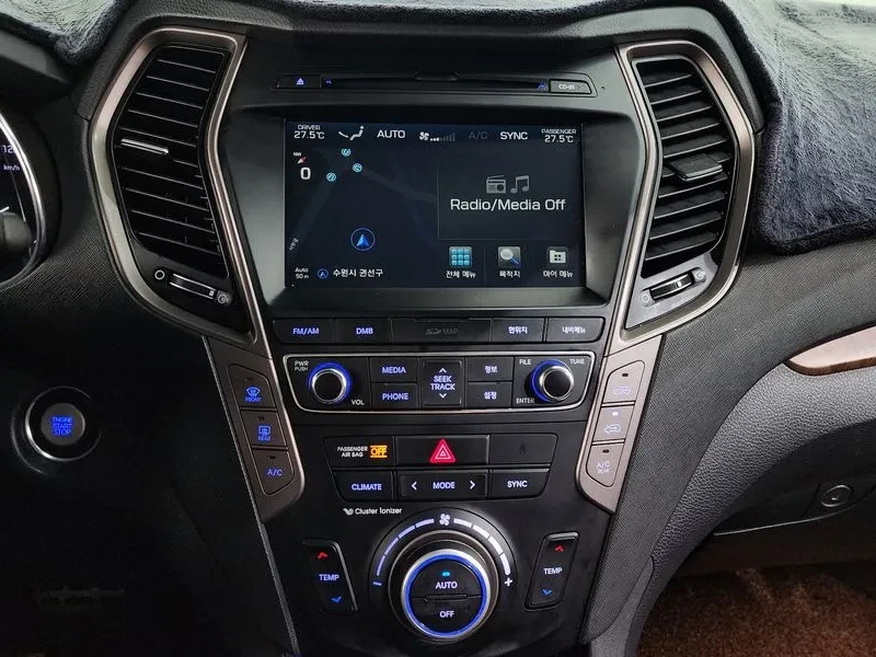 Hyundai Santa fe 2.0, снимка 13 - Автомобили и джипове - 54255453