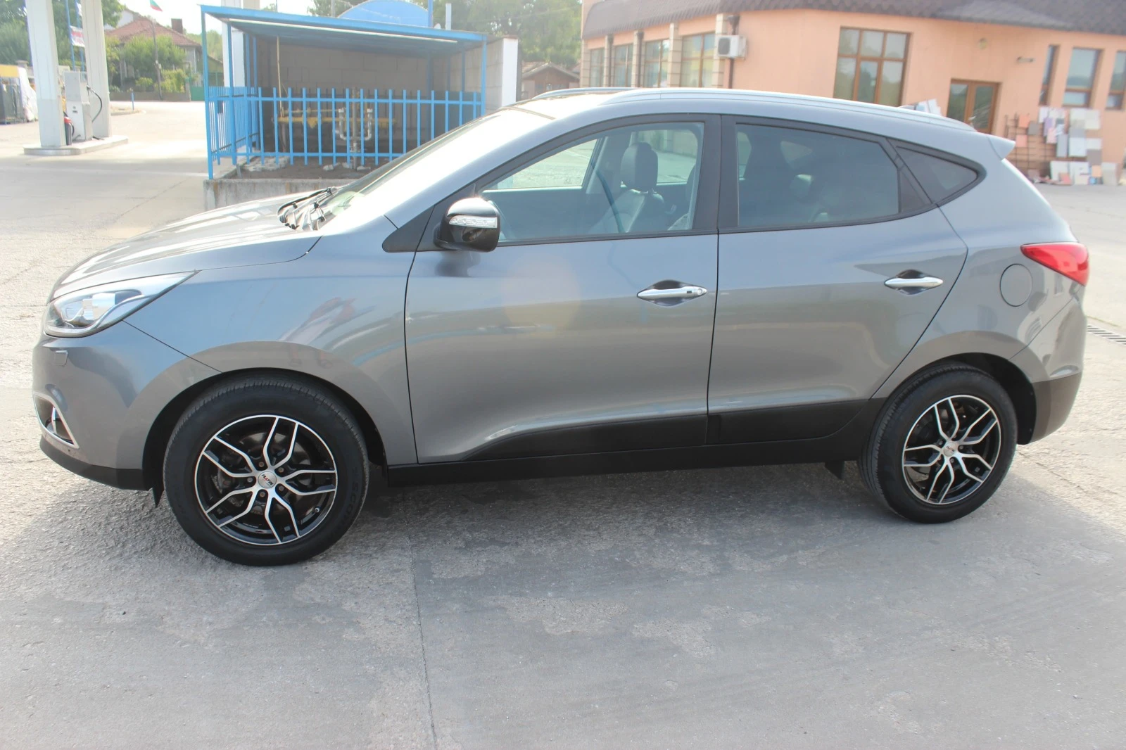 Hyundai IX35 2.0crdi 184к.с. АВТОМАТ, НАВГАЦИЯ, ПАНОРАМА, КОЖА - изображение 9