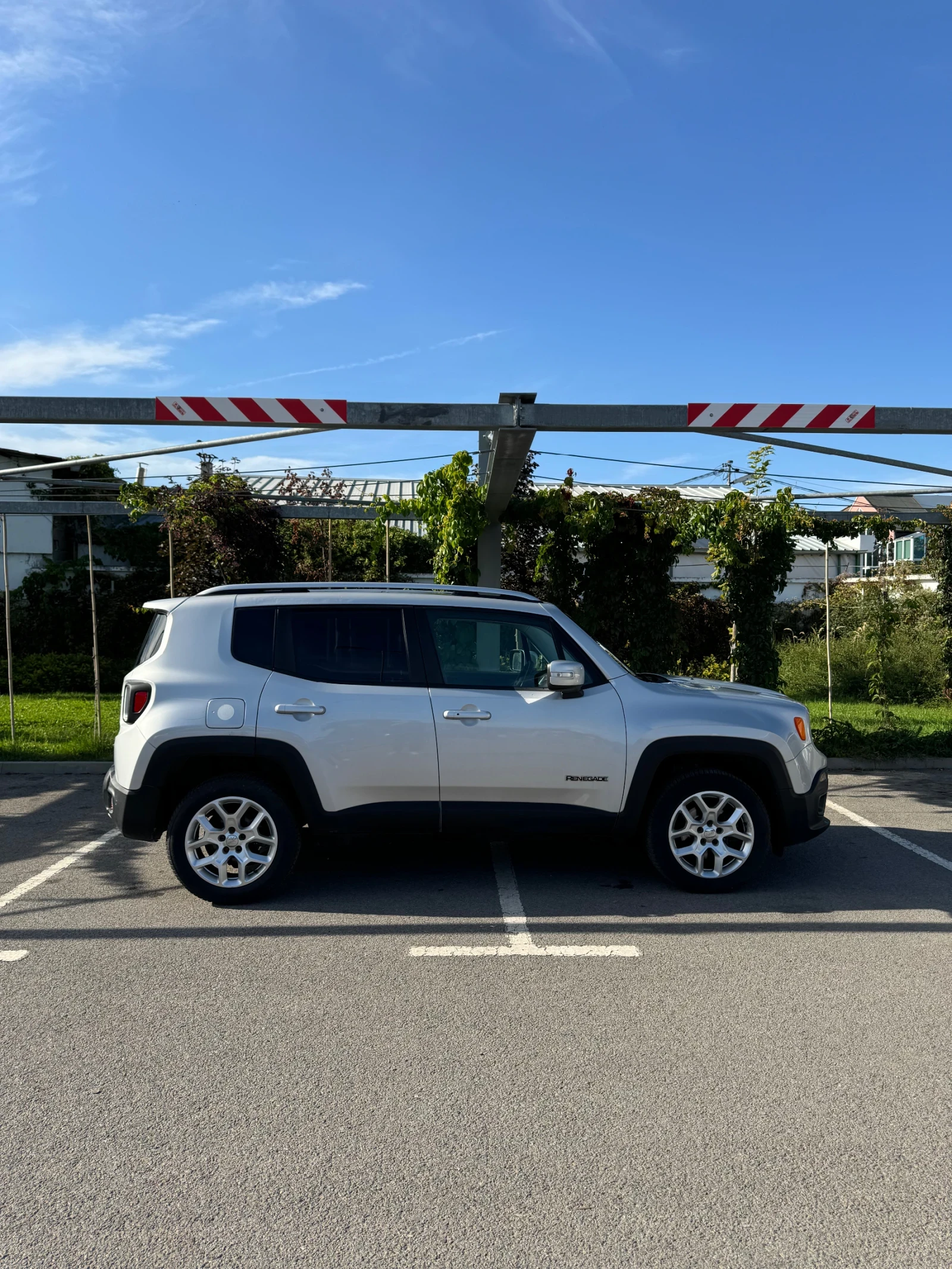 Jeep Renegade Limited 2.0 4x4 Panorama LED - изображение 4