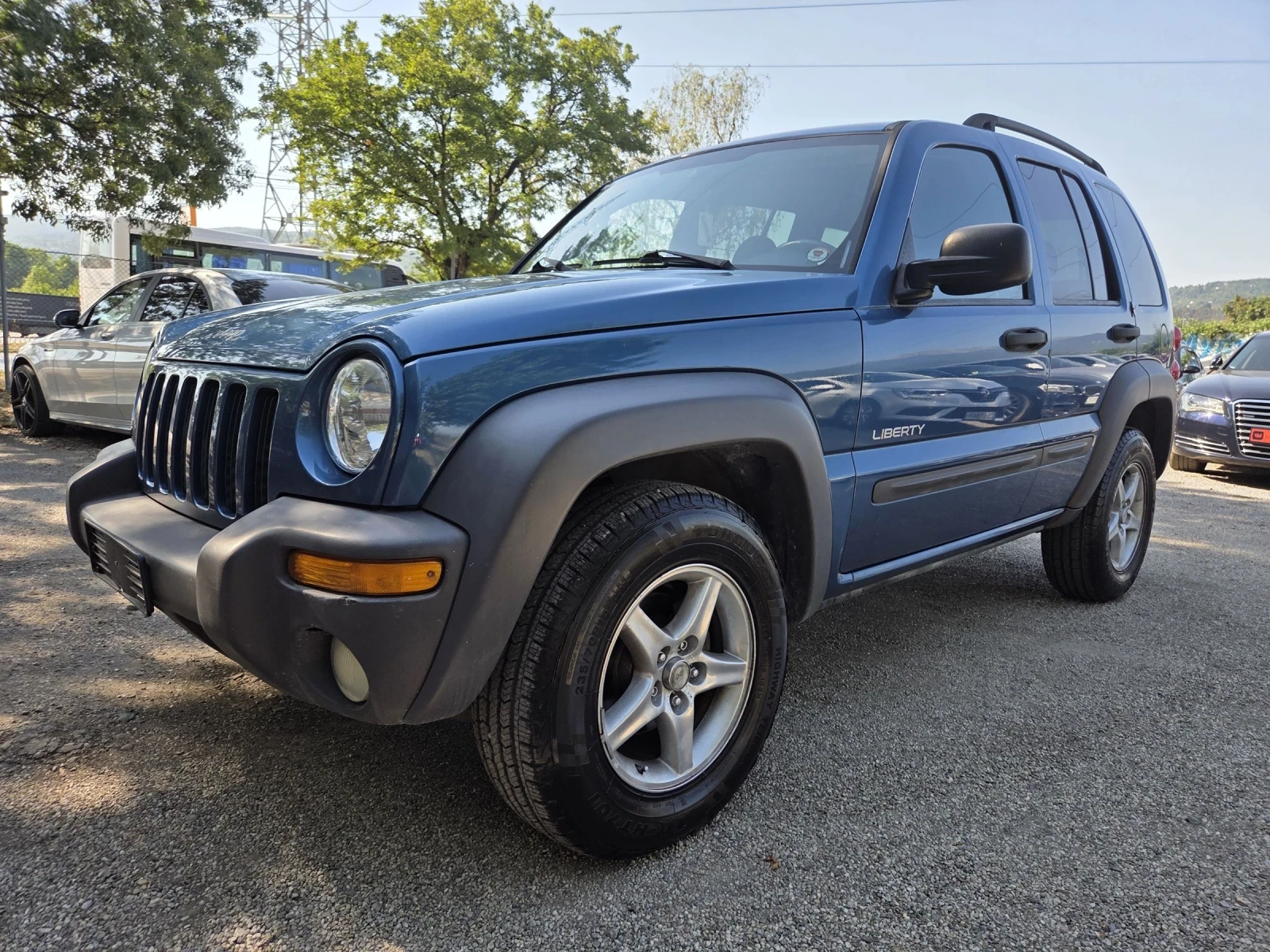Jeep Cherokee Liberty 3.7/210hp - изображение 2