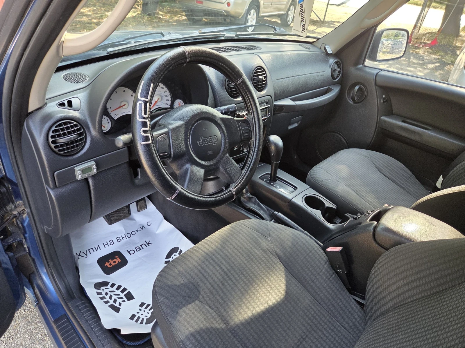 Jeep Cherokee Liberty 3.7/210hp - изображение 9
