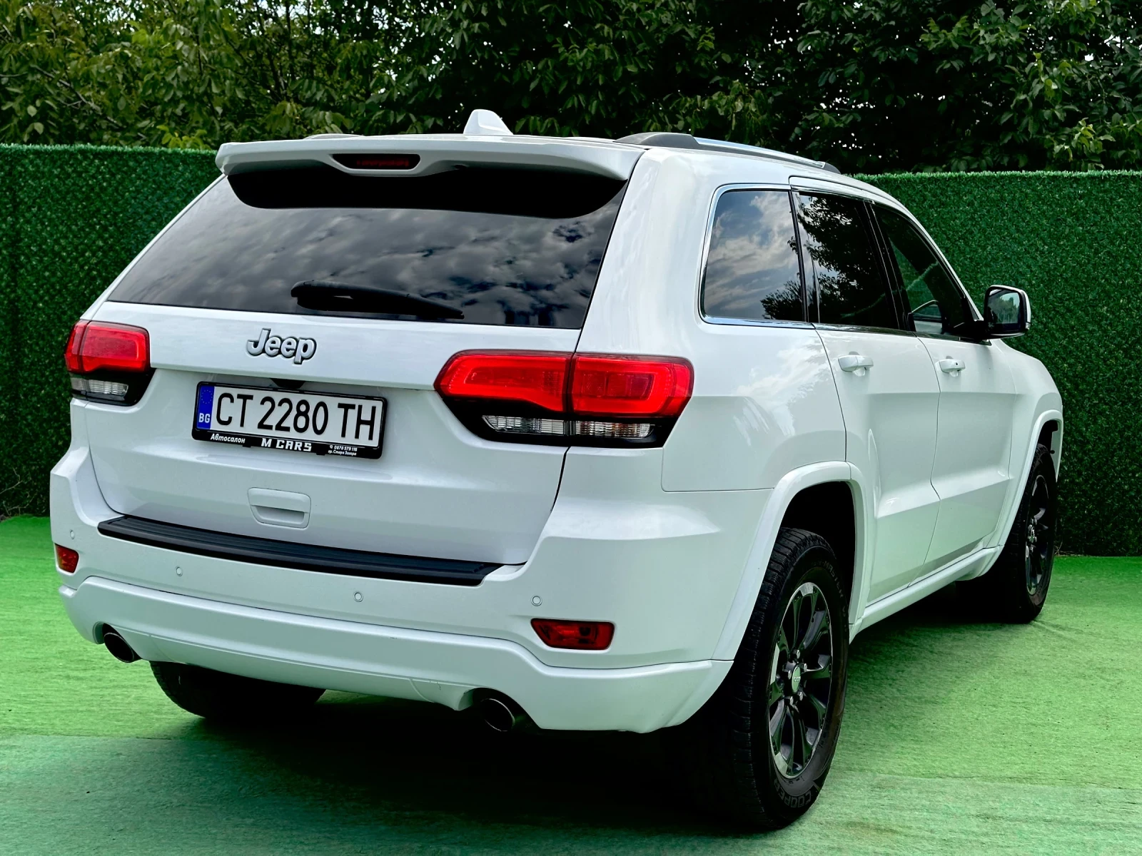 Jeep Grand cherokee OVERLAND  ШВЕЙЦАРИЯ  PANORAMA 4x4 - изображение 5