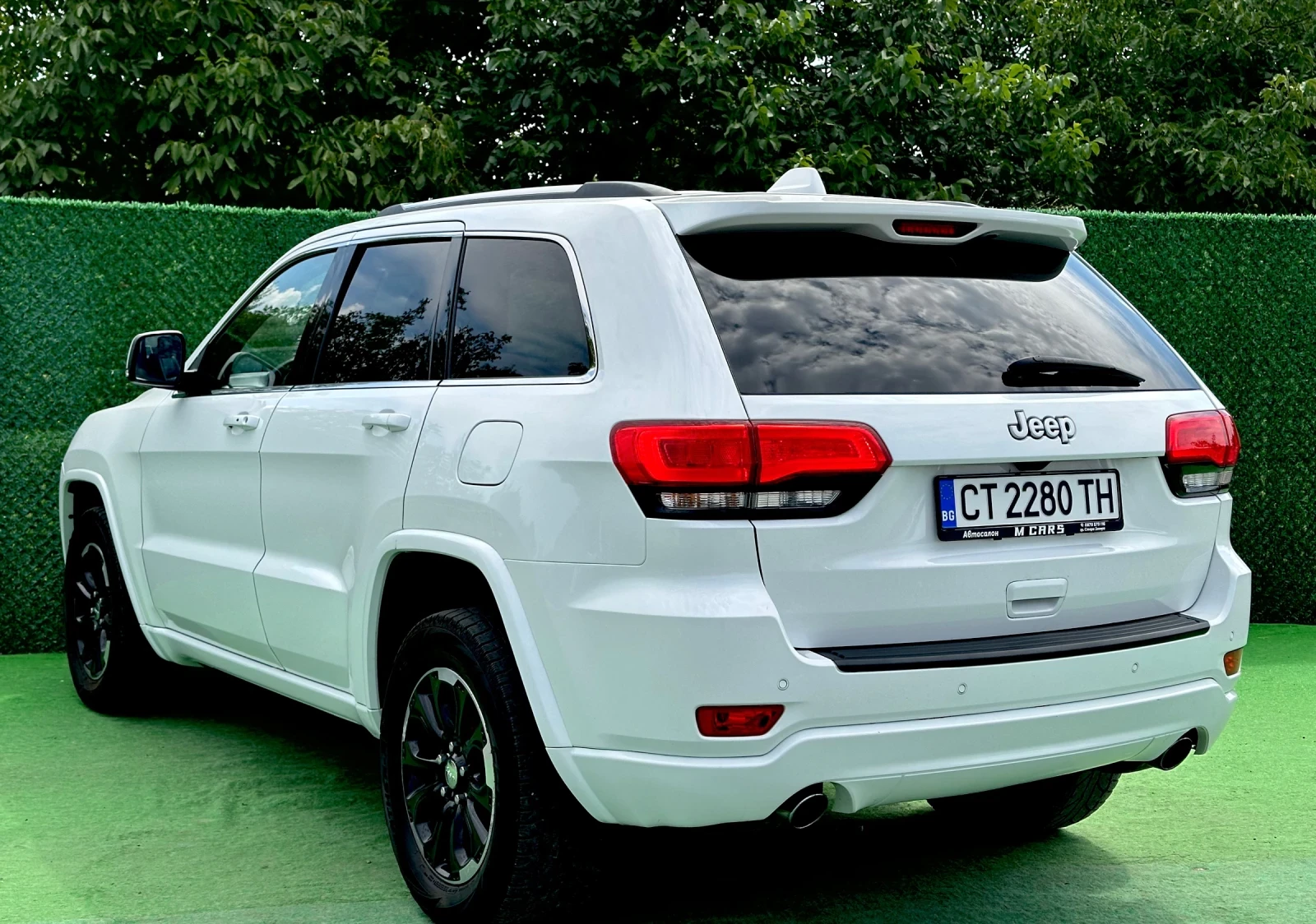 Jeep Grand cherokee OVERLAND  ШВЕЙЦАРИЯ  PANORAMA 4x4 - изображение 6