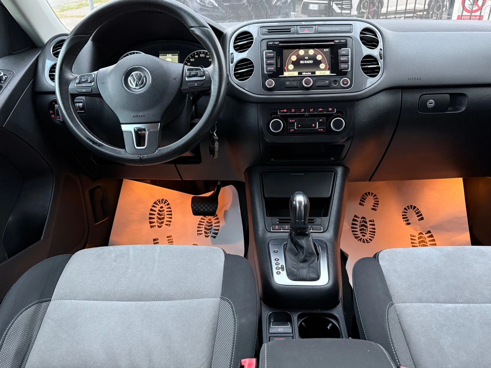 VW Tiguan Автоматик 4х4 - изображение 10