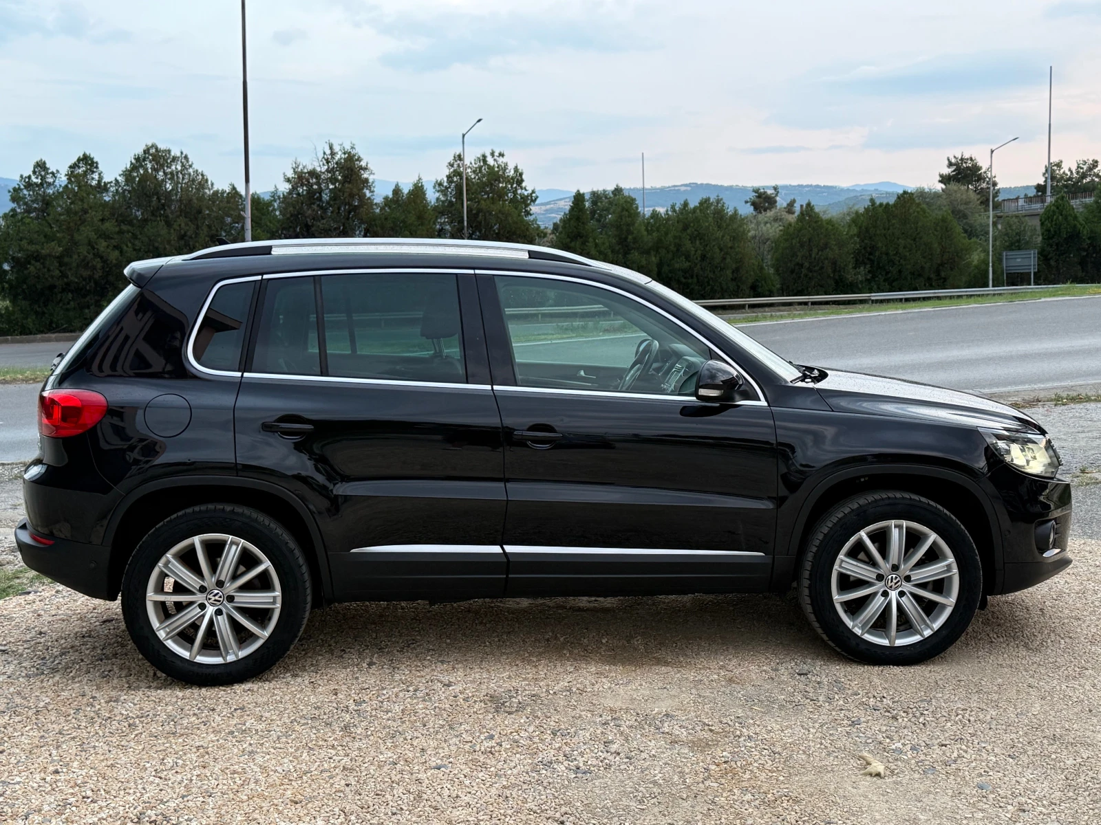 VW Tiguan Автоматик 4х4 - изображение 5