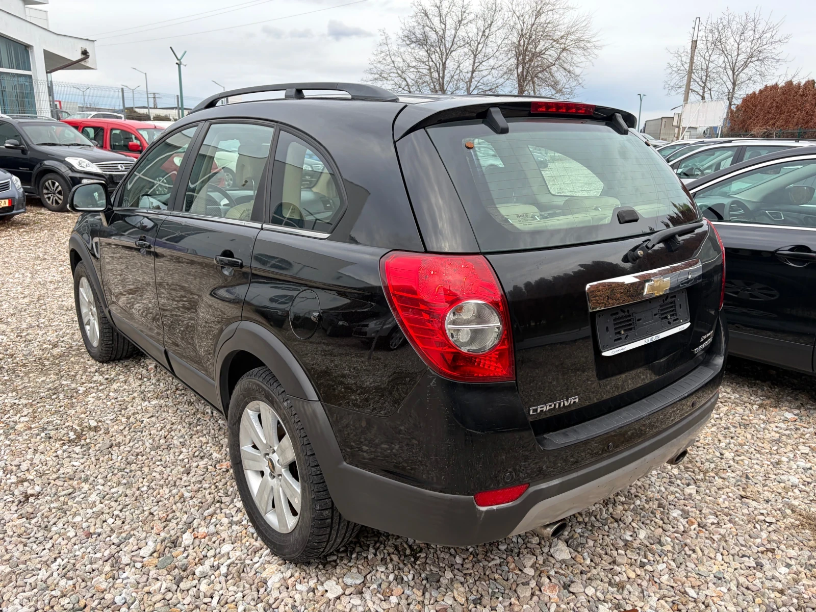 Chevrolet Captiva 2.0 D 7 Mesta - изображение 6