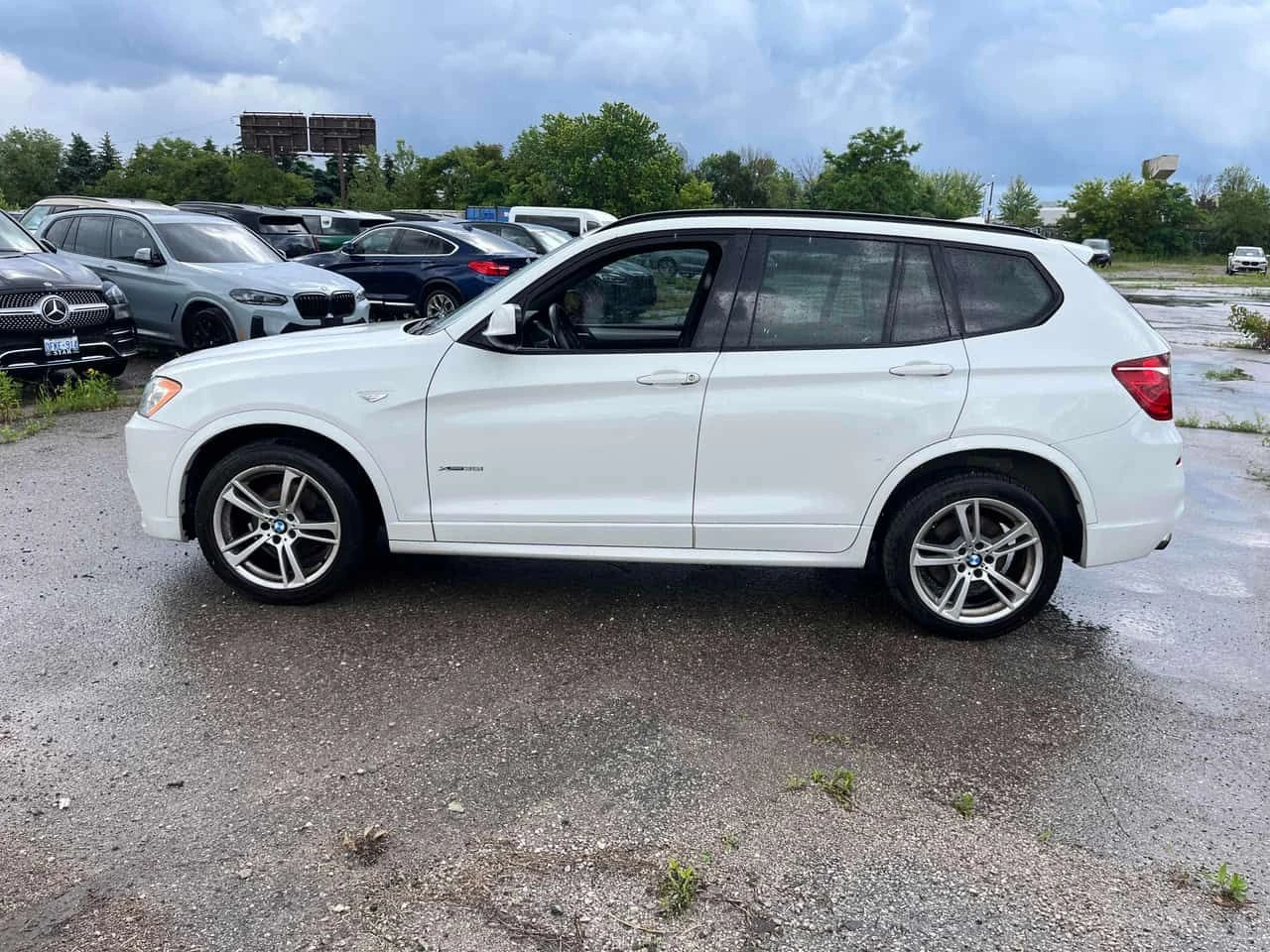 BMW X3 * 35i * АВТОКРЕДИТ БЕЗ ПЪРВОНАЧАЛНА ВНОСКА* , снимка 2 - Автомобили и джипове - 55156940