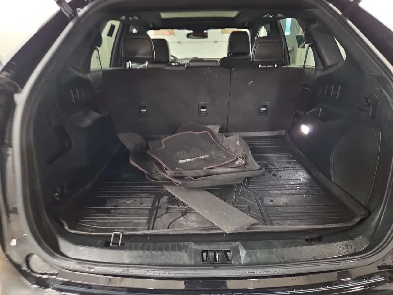 Ford Edge TITANIUM| 360CAM| PANO| ОБДУХВАНЕ| ПАМЕТ| , снимка 14 - Автомобили и джипове - 55262797