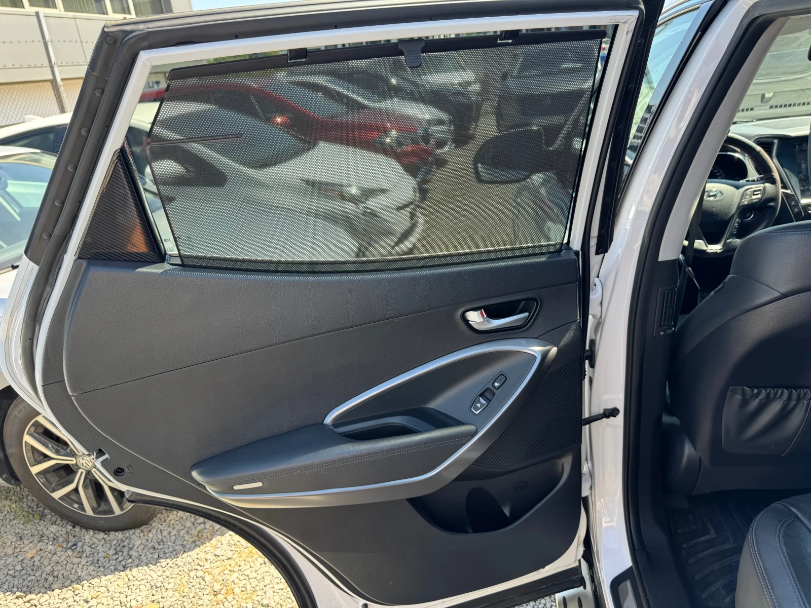 Hyundai Santa fe 129000km* 2.2crdi 4WD 197hp* КОЖА* КАМЕРА* CAR PLA, снимка 9 - Автомобили и джипове - 55694004