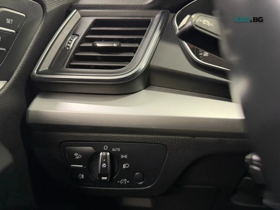 Audi Q5 ACC * Premium * АвтоКредит * (ЦЕНА ДО БГ), снимка 12 - Автомобили и джипове - 55893044
