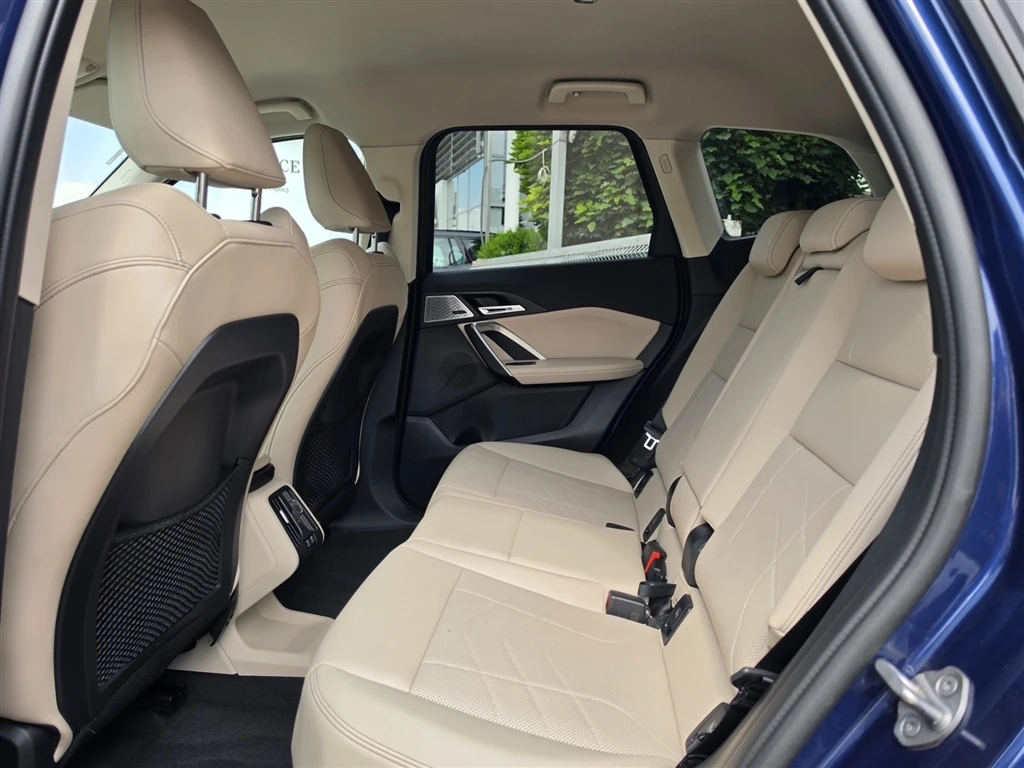 BMW X1 xDrive30e, снимка 8 - Автомобили и джипове - 56010311