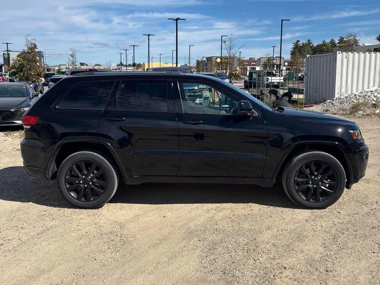 Jeep Grand cherokee  Altitude * CARFAX * БЕЗ ПЪРВОНАЧАЛНА ВНОСКА, снимка 3 - Автомобили и джипове - 56233483